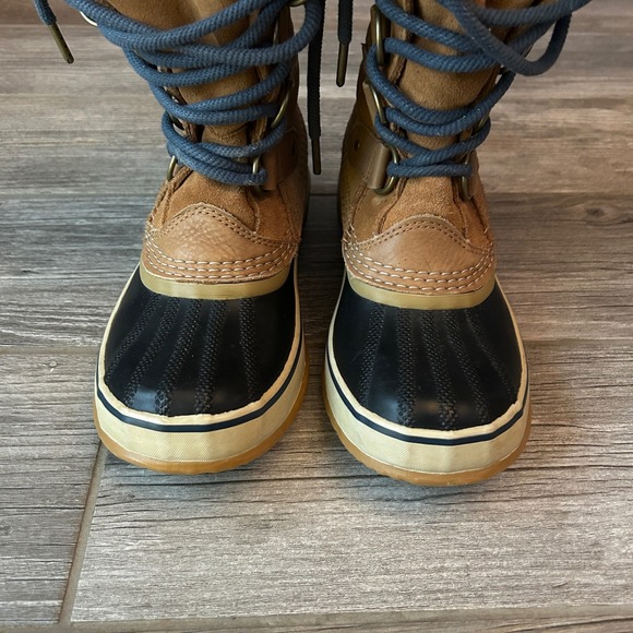 Sorel Womens Joan of Arctic Boots Tan Suede Fur Trim Lace Up Waterproof Size 6.5 - Picture 3 of 9